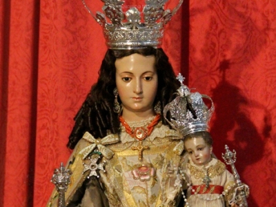 Dos procesiones para la Virgen del Rosario con motivo de su Fiesta